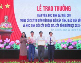 trao-thuong-2.jpg